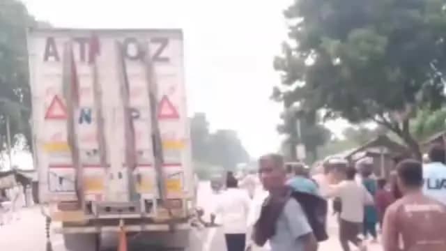 कप्तानगंज: तेज रफ्तार ट्रक का कहर, एक के बाद एक तीन हादसों में तीन लोगों की हुई मौत