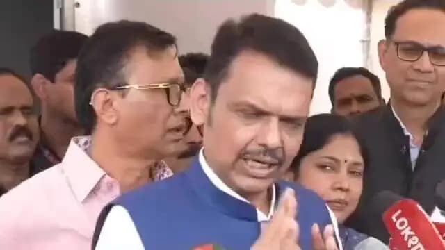 कुर्ला: गणेशोत्सवासह विविध विषयांवर मुख्यमंत्री देवेंद्र फडणवीस यांनी माध्यमांशी साधला संवाद