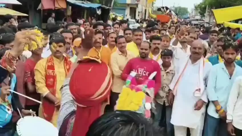 पिपरई: पिपरई में गूंजे कान्हा के जयकारे, धूमधाम से निकली श्रीकृष्ण की भव्य शोभायात्रा