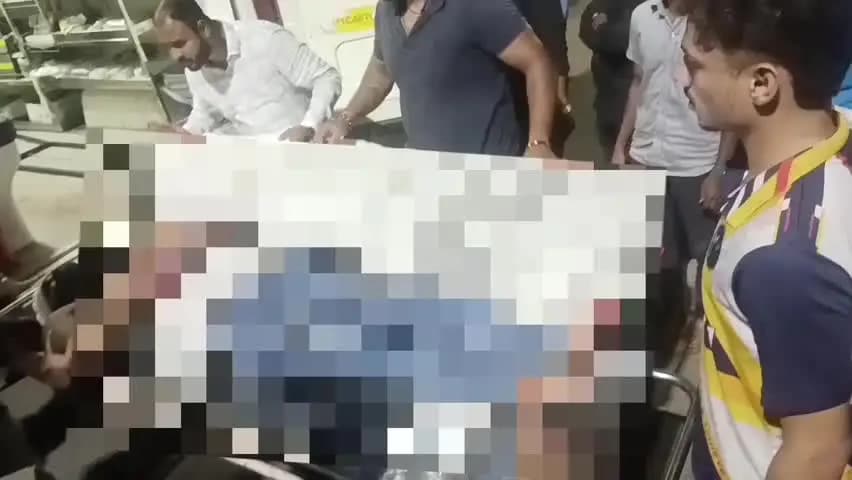 ବାଲେଶ୍ବର ସଦର: ମୋତିଗଞ୍ଜ ବଜାର ବାର ସମ୍ମୁଖରେ ଯୁବକଙ୍କୁ ଭଙ୍ଗା କାଚ ବୋତଲ ଓ ଧାରୁଆ ଅସ୍ତ୍ରରେ ମରଣାନ୍ତକ ଆକ୍ରମଣ