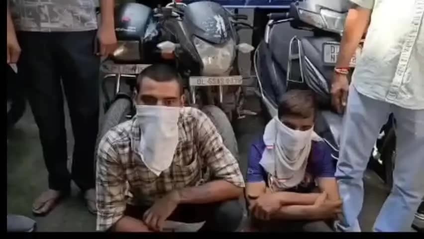 рд╢рд╛рд╣рджрд░рд╛ рдЬрд┐рд▓рд╛ рдкреБрд▓рд┐рд╕ рдиреЗ рд╡рд╛рд╣рди рдЪреЛрд░реА рд╡ рдЫреАрдирд╛-рдЭрдкрдЯреА рдХрд░рдиреЗ рд╡рд╛рд▓реЗ рджреЛ рдмрджрдорд╛рд╢реЛрдВ рдХреЛ рдХрд┐рдпрд╛ рдЧрд┐рд░рдлреНрддрд╛рд░