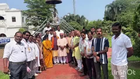 କଟକ ସଦର: ନେତାଜୀ ସଂଗ୍ରହାଳୟ ବୁଲି ମାଲ୍ୟାର୍ପଣ କଲେ ରାଜ୍ୟସଭା ସାଂସଦ