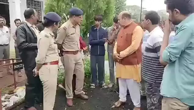 पचमठा मंदिर में चोरी, कैमरे तोड़कर दानपेटी और जेवरात ले उड़े चोर, एक कैमरे में कैद हुए संदिग्ध