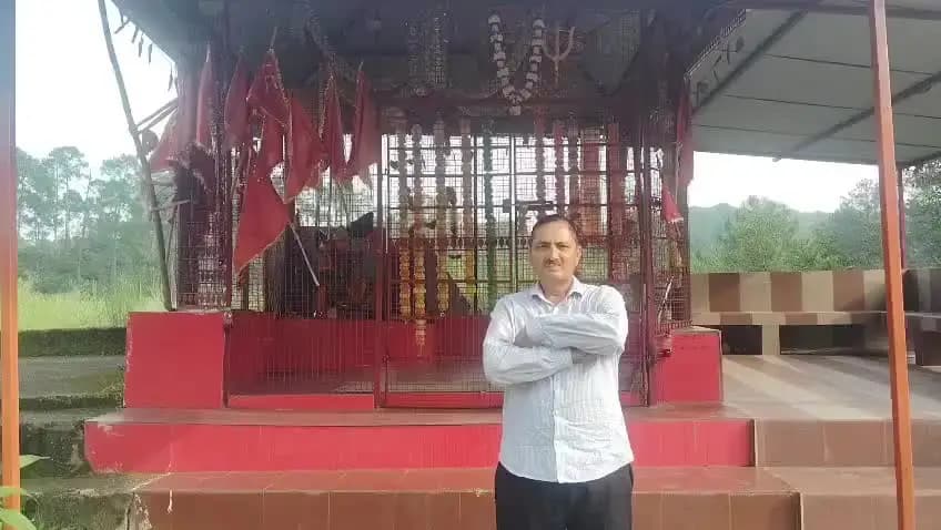 सभी जन्माष्टमी पर्व की सभी भक्तगणों और दर्शकों को शुभ:कामनाएं।