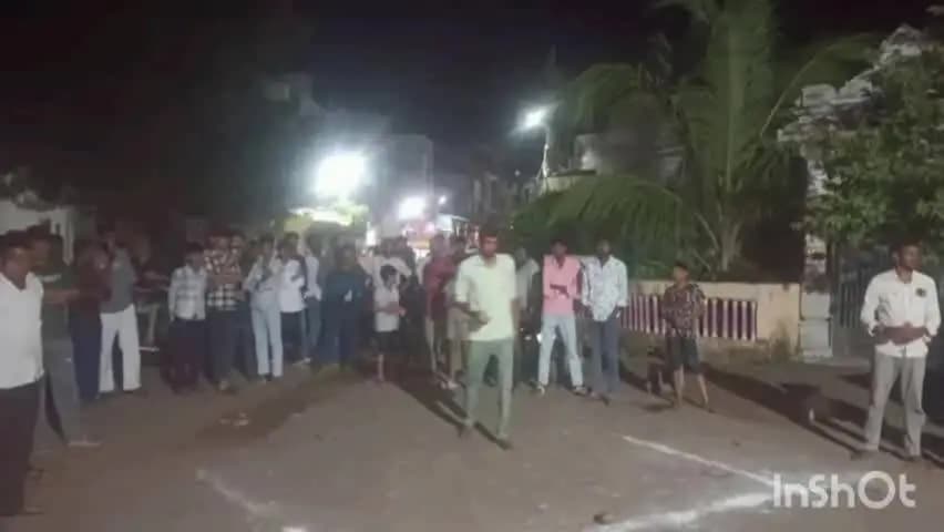प्रतापगढ़: दलोट में जन्माष्टमी पर धूम, रात 12 बजे शंख-घंटी से गूंजे मंदिर, मटकी फोड़ प्रतियोगिता में प्रकाश बने प्रथम