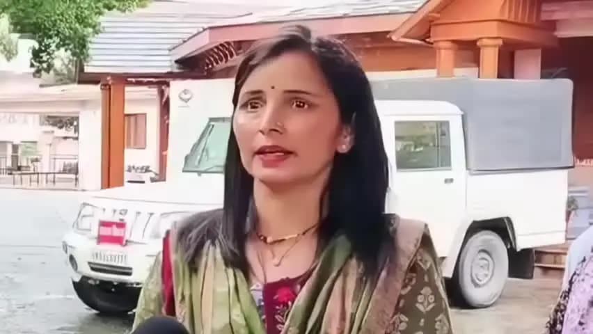 चम्पावत: स्वयं सहायता समूह की महिलाओं ने लोहाघाट विधायक के खिलाफ खोला मोर्चा, APD के साथ अभद्रता पर जताई नाराजगी