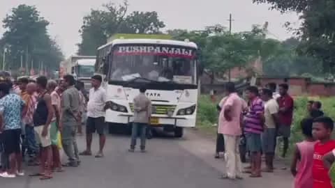 रामगढ़: भतोडिया में सड़क दुर्घटना में घायल राहगीर की दूसरे दिन इलाज के दौरान मौत, सड़क जाम