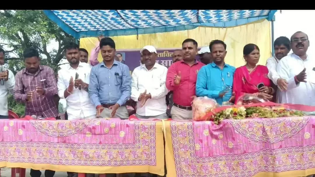कुंदा: कुंदा में अंबेडकर विश्वविद्यालय स्थापना को लेकर बैठक