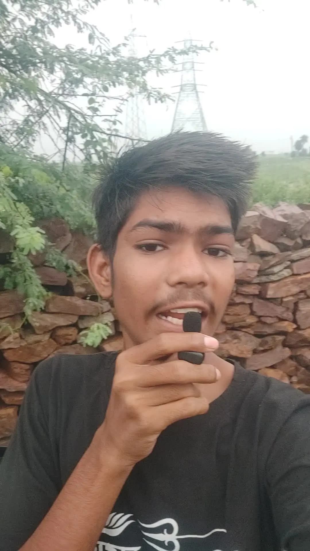 नमस्कार दोस्तों मैं हूं टिगरी गांव का लाल गांवों का टैंलेंट भी अब आगे बढ़ेगा 🎤 गांवों का विकास गरीबों की सहायता विधार्थ