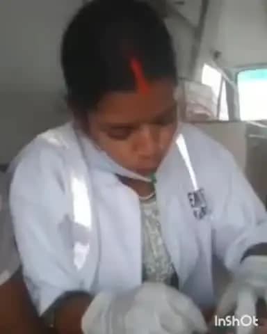 देेेवरिया: देवरिया मेडिकल कॉलेज में जन्म लेने के बाद नवजात को सांस लेने में हुई दिक्कत, एंबुलेंस चालक ने गोरखपुर पहुंचाकर बचाई जान