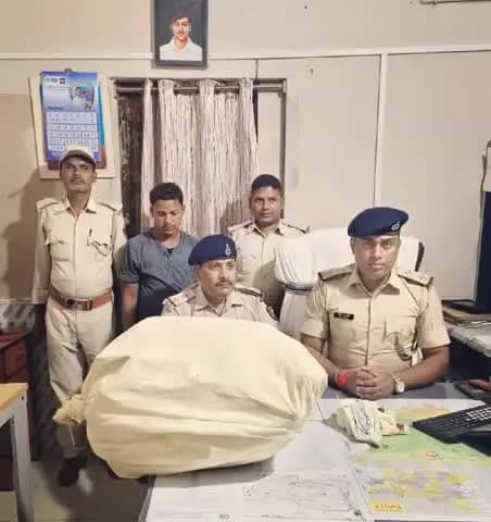 सिकटी: सिकटी में भारी मात्रा में नशीली दवा के साथ एक व्यक्ति गिरफ्तार, एक फरार, दिल्ली से जुड़े तारों की अहम जानकारी