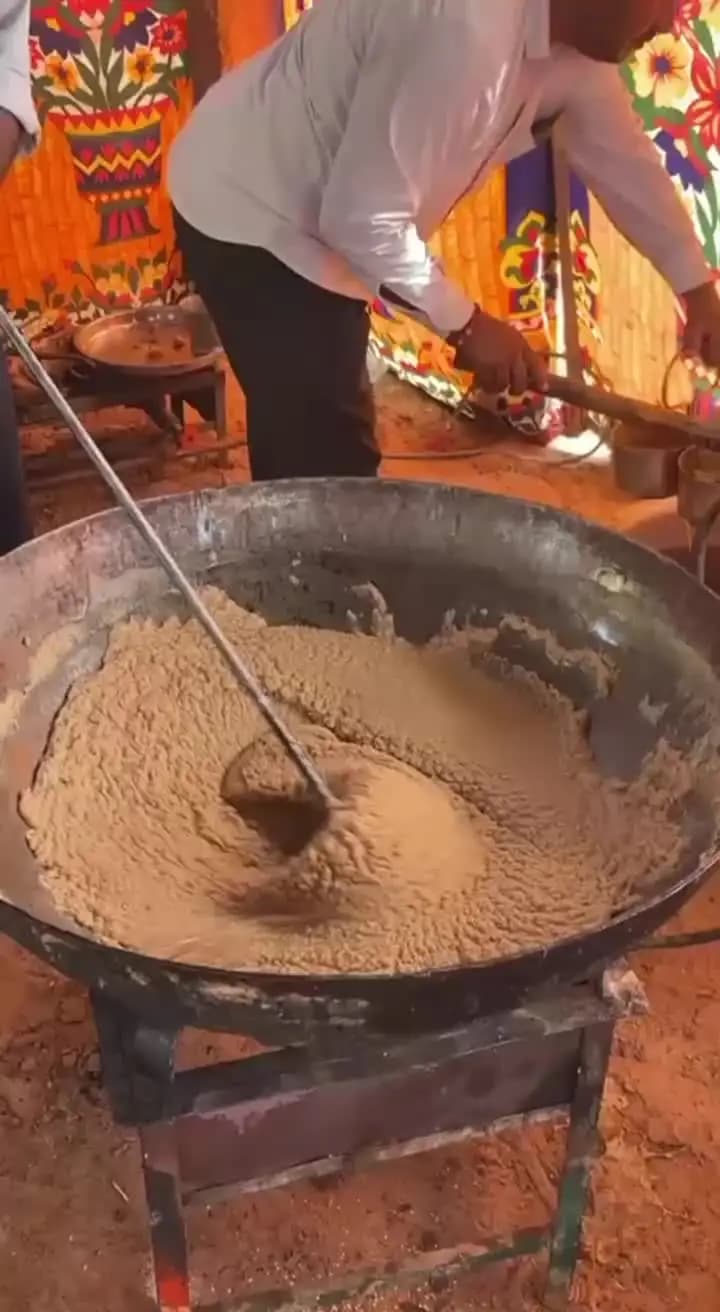 बाबा रामदेव पैदल यात्रियों का आवागमन जोरों शोरों से चल रहा है