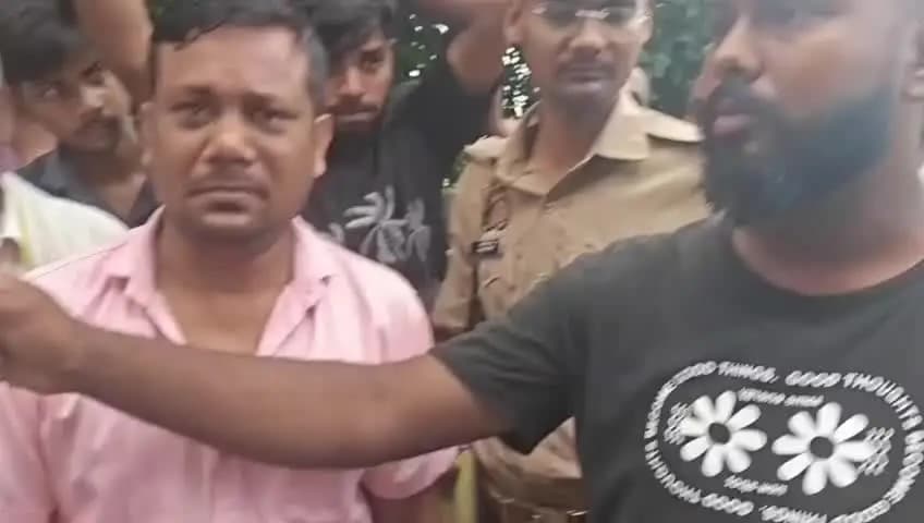 मऊ: कोपागंज थाना क्षेत्र में दो युवकों के शव मिलने से मचा सनसनी, घर वालों ने पुलिस पर उठाया बड़ा सवाल