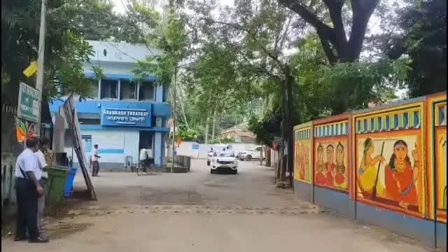 খানাকুল ১: বন্যা পরিস্থিতি খতিয়ে দেখতে উপস্থিত সেচমন্ত্রী,আরামবাগে প্রশাসনিক বৈঠক