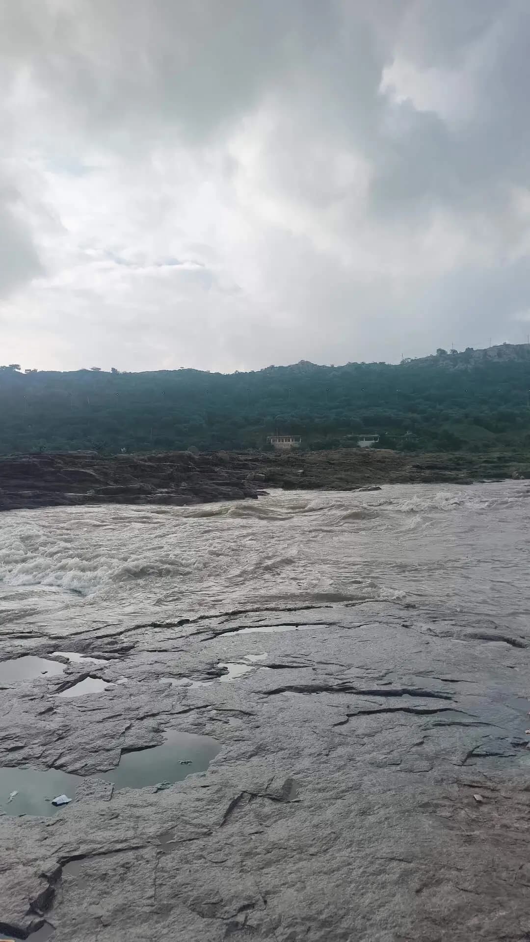 पार्वती नदी भितरवार में बाढ़ आने की संभावना है सभी शासन वाले बांसवाड़ा और मचारिया बाले सुरक्षित रहें धन्यवाद