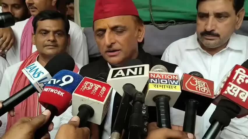 बिधूना: पूर्व मुख्यमंत्री अध्यक्ष अखिलेश यादव बोले, समय पर इलाज मिलने पर आज हमारे बीच होते गौरव रघुवंशी