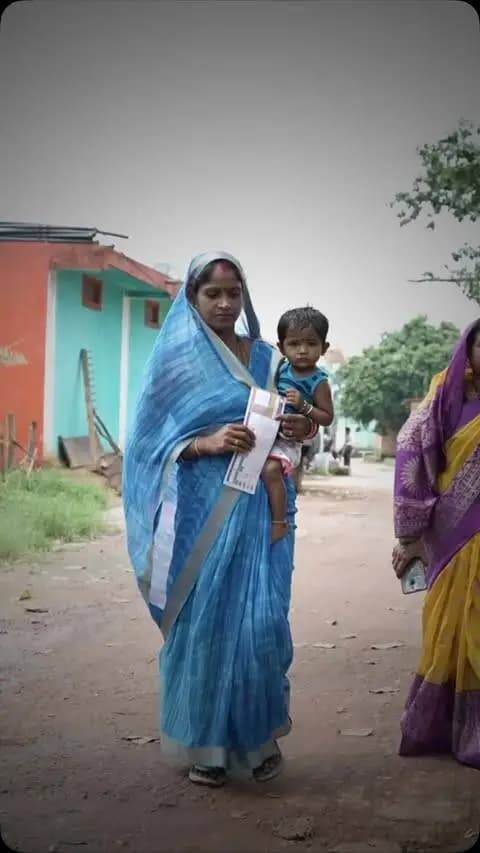 प्रधानमंत्री श्री नरेन्द्र मोदी के मार्गदर्शन एवं मुख्यमंत्री श्री विष्णुदेव साय के कुशल नेतृत्व में ‘प्रधानमंत्री मातृ वंदना योजना’ के माध्यम से गर्भवती एवं धात्री महिलाओं को प्रदान की जा रही आर्थिक सहायता मातृ एवं शिशु के स्वास्थ्य को सशक्त आधार प्रदान कर रही है।
यह योजना सुरक्षित मातृत्व, बेहतर पोषण एवं गुणवत्तापूर्ण स्वास्थ्य देखभाल सुनिश्चित करने की दिशा में महत्वपूर्ण योगदान दे रही है।