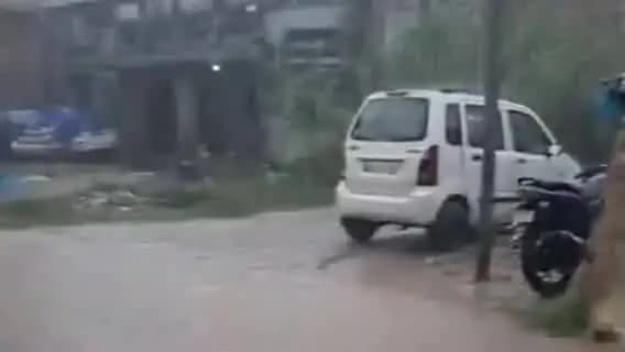 सोनबरसा: सोनबरसा में झमाझम बारिश से मौसम हुआ सुहाना, लोगों को गर्मी से मिली राहत