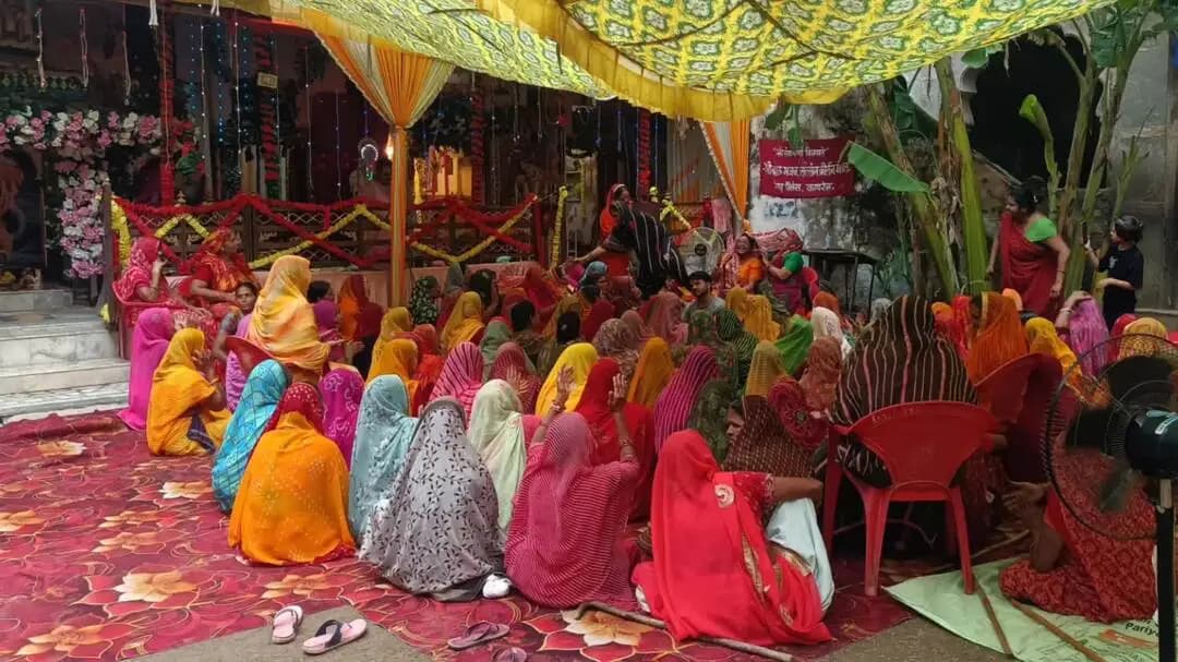 केशोरायपाटन: कापरेन के बलदाऊ महाराज मंदिर में मनाया गया नंदोत्सव, श्रद्धालुओं ने उत्साह से लिया भाग