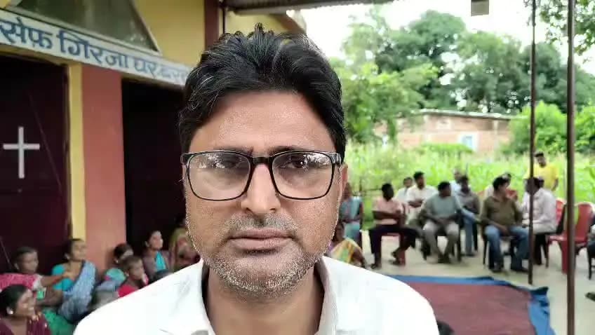 महुआडांड़: नूरुल हसन का आरोप, भाजपा षडयंत्र के तहत एसआईआर से अल्पसंख्यक मतदाताओं का नाम वोटर लिस्ट से हटवा रही है