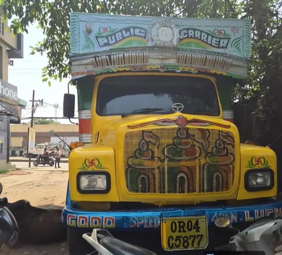 କଟକ ପୌରାଞ୍ଚଳ: ଶିଖରପୁରରେ ଜାଲିଆତି ଘଟଣା ବର୍ତ୍ତମାନ ପକା, ଦୁଇଟି ଗାଡ଼ି ଜବତ