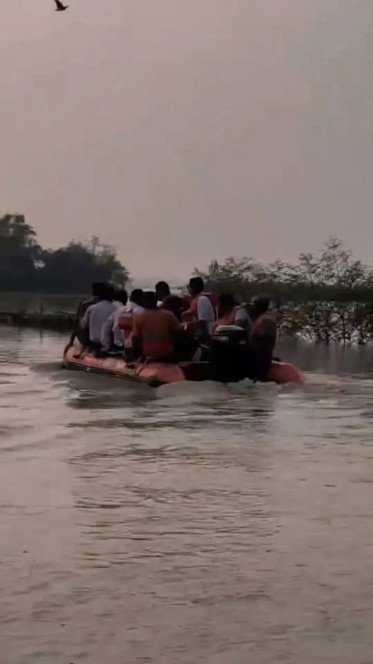 कटिहार जिला के मनिहारी प्रखंड के धोरेइयाई पंचायत के बाबर बन्नी, मलकाइन घाट का निरीक्षण जिला पदाधिकारी के साथ जिला के वरीय पदाधिकारी गणों ने किया ।
@topfans Information & Public Relations Department, Government of Bihar Disaster Management Department Govt. of Bihar