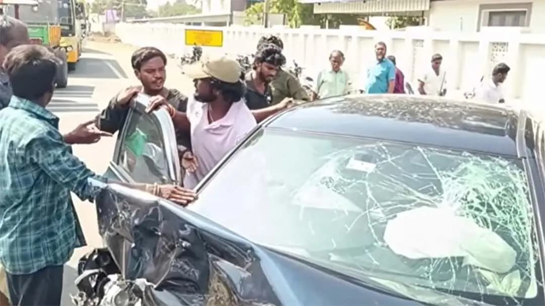 திருவாரூர்: திருவாரூரில் கோர விபத்து: 3 வயது குழந்தை உட்பட 10 பேர் படுகாயம்!