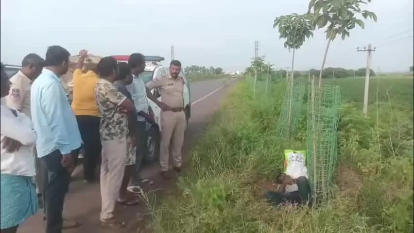 ములుగు: మల్లంపల్లి సమీపంలో మృతదేహం లభ్యం.. కాజీపేట వాసిగా గుర్తింపు