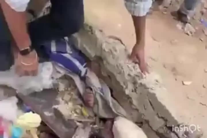 गोरखपुर: आकाशीय बिजली से गुंबदनुमा छज्जा गिरा, मलबे में दबे एक अधिवक्ता की मौत, रात करीब 8 बजे अधिवक्ता संजय सिंह ने भी तोड़ा दम