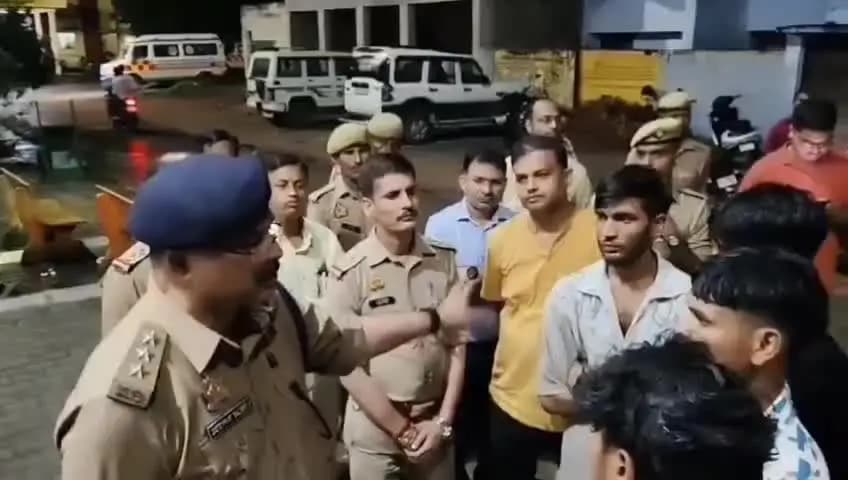 चरखारी: चरखारी के रिवई गांव में बड़ा हादसा, गड्ढे में डूबने से 3 मासूमों की हुई मौत