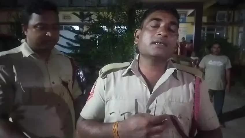 সাব্রুম: গতকাল কলাছড়ায় দুই বাইকের মুখোমুখি সংঘর্ষের বিষয়ে প্রতিক্রিয়া জানান অগ্নি নির্বাপক দপ্তরের অফিসার