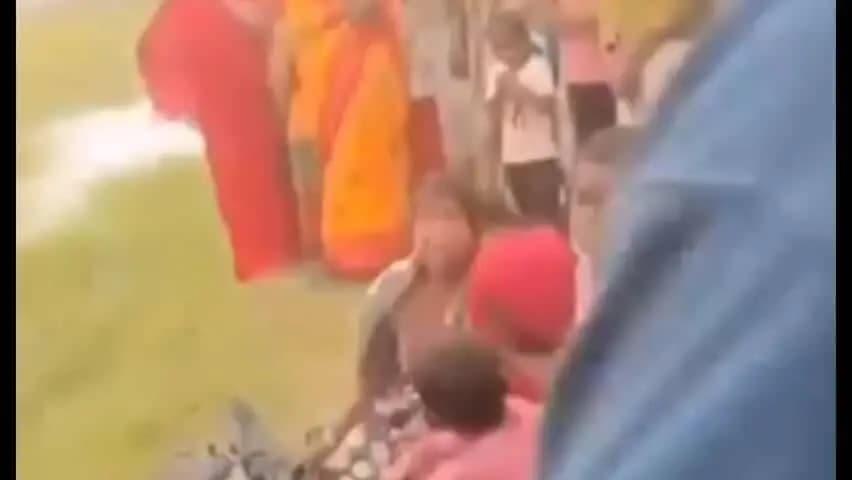 बारा: परवेजाबाद गांव के पास तालाब में मिला 35 वर्षीय युवक का शव, पुलिस जांच में जुटी