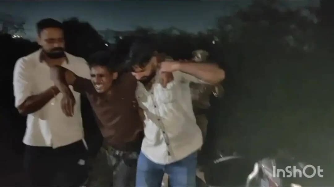 गाज़ियाबाद: ट्रॉनिका सिटी इलाके में पुलिस और दुष्कर्म के आरोपियों के बीच मुठभेड़, गोली लगने से आरोपी हुए घायल