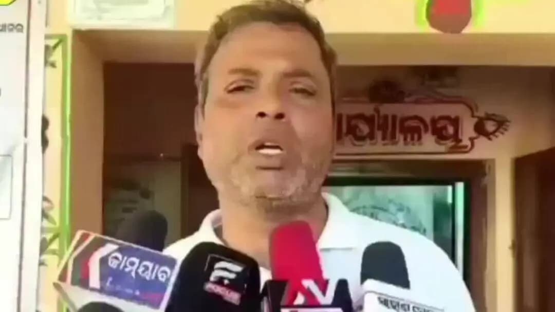 ବନ୍ତ: #ଧାନ_ପଞ୍ଜିକରଣକୁ ଆସି ହଟହଟା ହେଲେ ଚାଷୀ,ବନ୍ତ ବ୍ଲକ ଅନ୍ତର୍ଗତ ପଧାନପଡ଼ା ସମ୍ପାଦକଙ୍କ ବିରୋଧରେ ଦୁର୍ବ୍ୟବହାର ଅଭିଯୋଗ