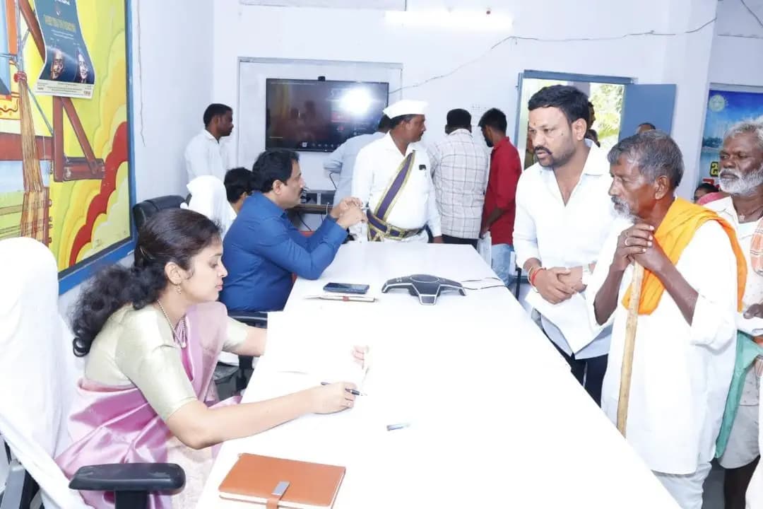నారాయణపేట్: ప్రజావాణి ఫిర్యాదులను తక్షణమే పరిష్కరించండి: జిల్లా కలెక్టర్ ఆదేశం