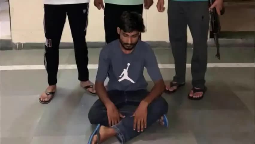 नारनौल: नसीबपुर बस अड्डे के पास कैंपर में जबरन बैठाकर मारपीट-लूटपाट, चौथा आरोपी गिरफ्तार