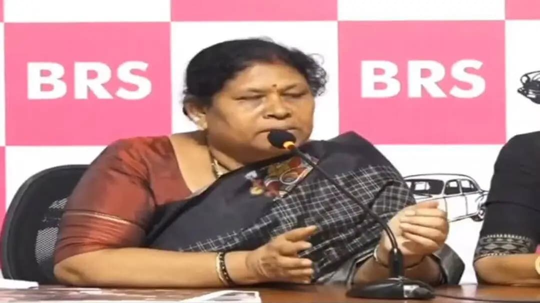 అసిఫాబాద్: ప్రజాస్వామ్యాన్ని ఖూనీ చేస్తున్నారు: ఆసిఫాబాద్ ఎమ్మెల్యే కోవా లక్ష్మి