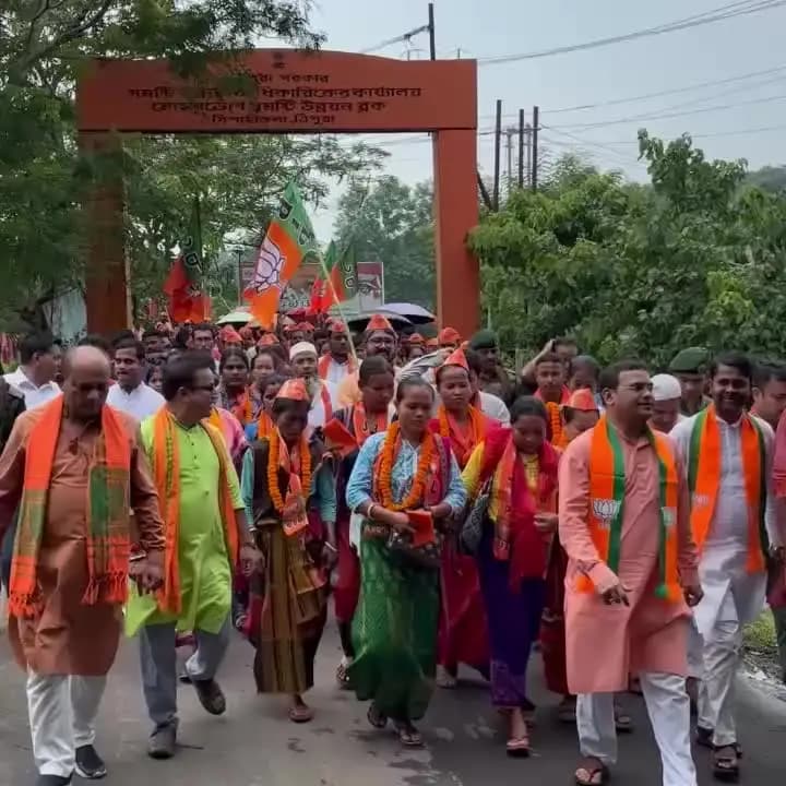 সোনামুড়া: সোনামুড়া ভিসি নির্বাচনে বিজেপি প্রার্থীদের মনোনয়নপত্র জমা