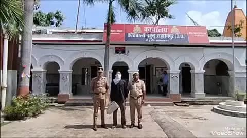 नकुड: सालहापुर से पुलिस ने चोर को चोरी के सामान सहित किया गिरफ्तार