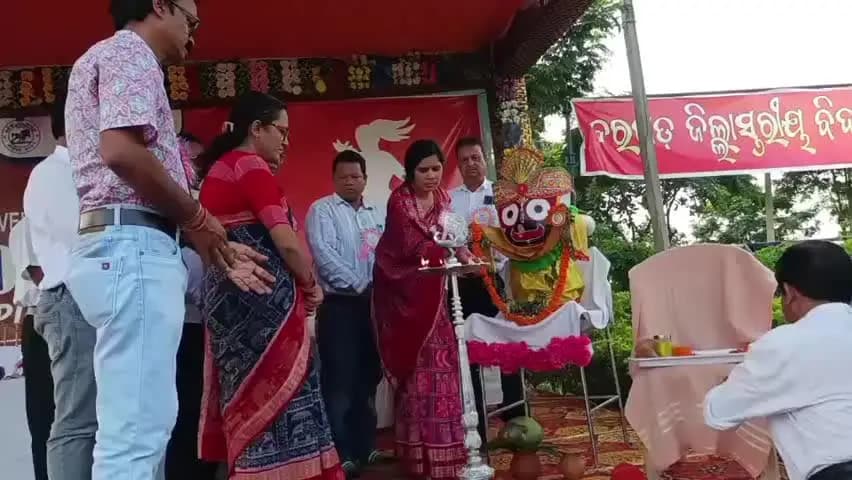 ସୋହେଲା: ସୋହେଲା ବ୍ଳକ ଅନ୍ତର୍ଗତ ସରକାରୀ ଉଚ୍ଚ ବିଦ୍ୟାଳୟ ଲେବିଡ଼ି ଠାରେ ସତର ବର୍ଷରୁ କମ୍ ବାଳକ ବାଳିକା ଙ୍କ ଜିଲ୍ଲାସ୍ତରୀୟ ଫୁଟବଲ ଚମ୍ପିୟାନସିପ ଅନ