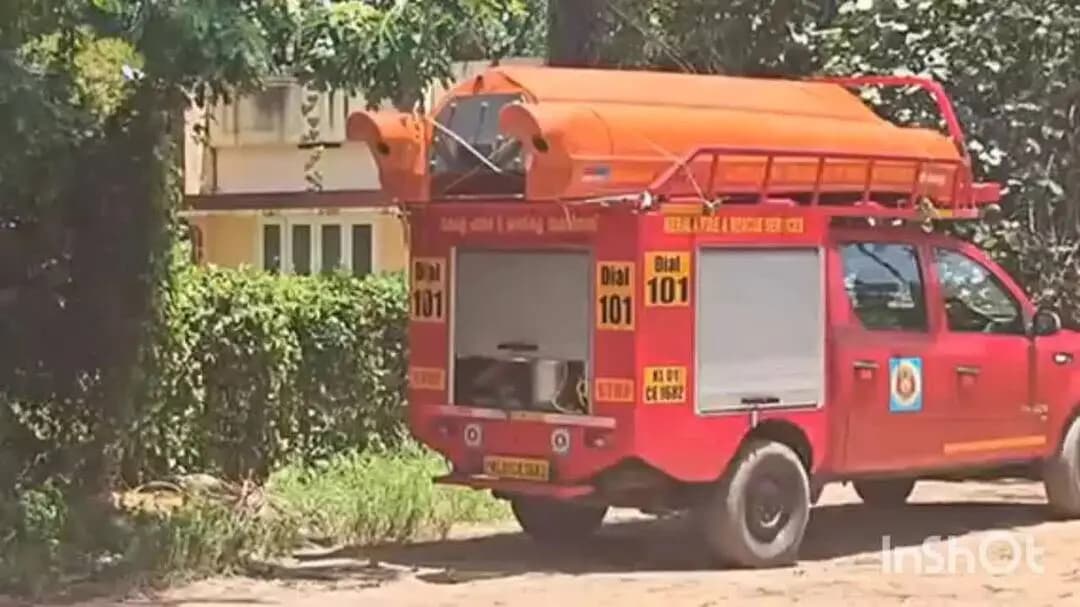 കോട്ടയം: കുമരകത്ത് കായലിൽ വീണ് കാണാതായ വീട്ടമ്മയ്ക്കായി തിരച്ചിൽ ആരംഭിച്ചു