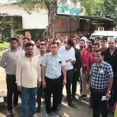बासोदा: तहसील कार्यालय में वेतन कटौती के विरोध में पटवारी संघ ने सौंपा ज्ञापन