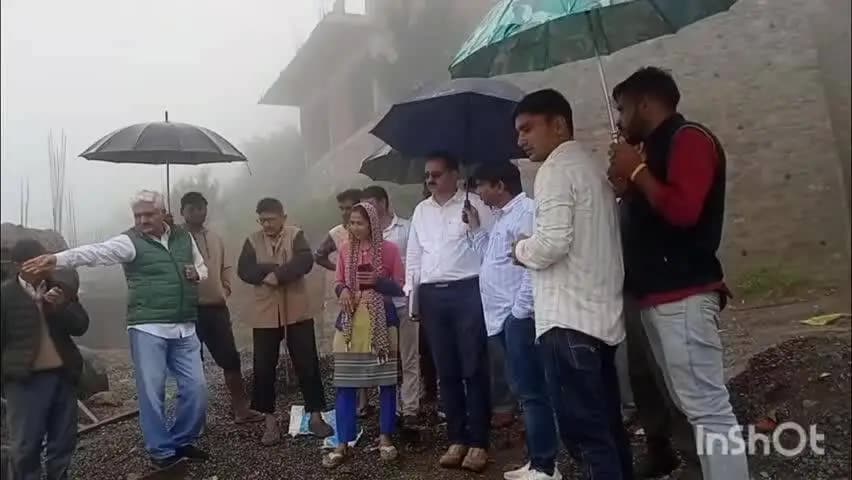 रामगढ़: सूपी में बाहरी व्यक्ति का कंस्ट्रक्शन कार्य रुका, कैबिनेट मंत्री के संज्ञान पर विभागीय अधिकारियों ने की बड़ी कार्रवाई