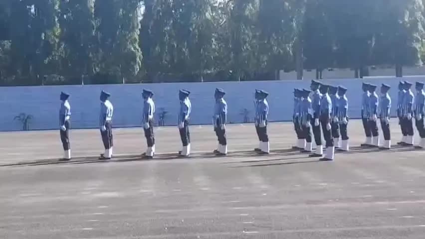 बीसलपुर: प्रिंस गंगवार इंडियन एयर फोर्स में फ्लाइंग ऑफिसर बने, आसमान में उड़ान भरने का कड़ा प्रशिक्षण पूरा किया