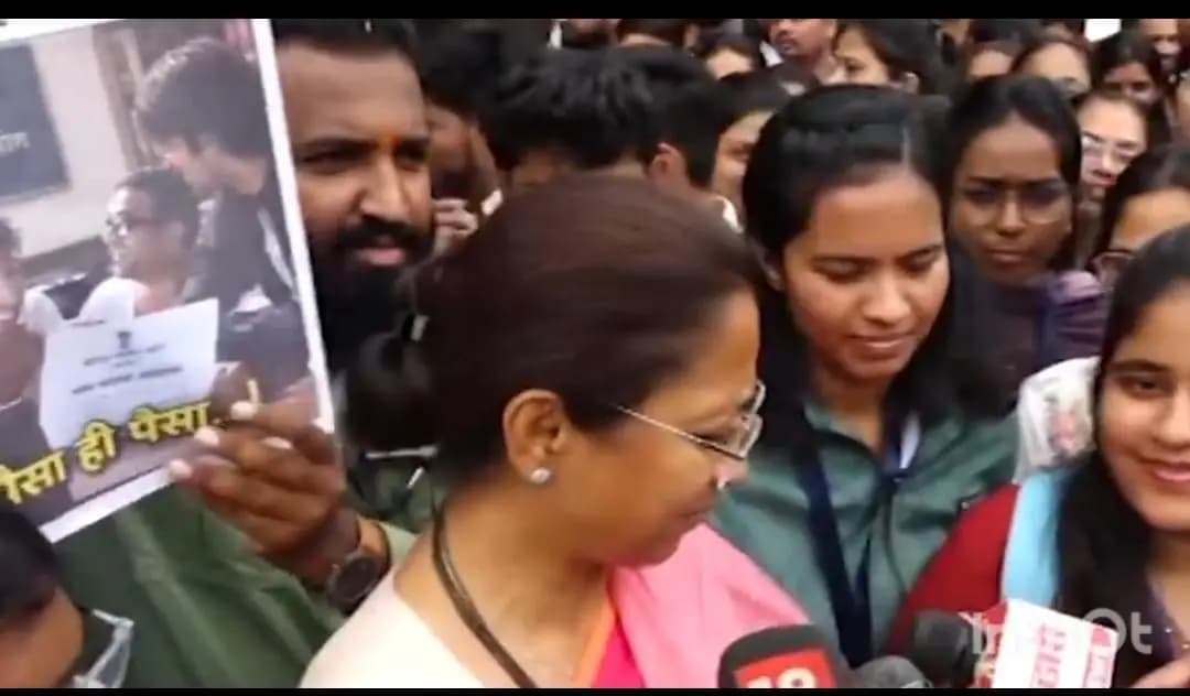 मुंबई: MPSC विद्यार्थ्यांच्या आंदोलनाला सुप्रिया सुळे यांचा पाठिंबा, सरकारला धारेवर
