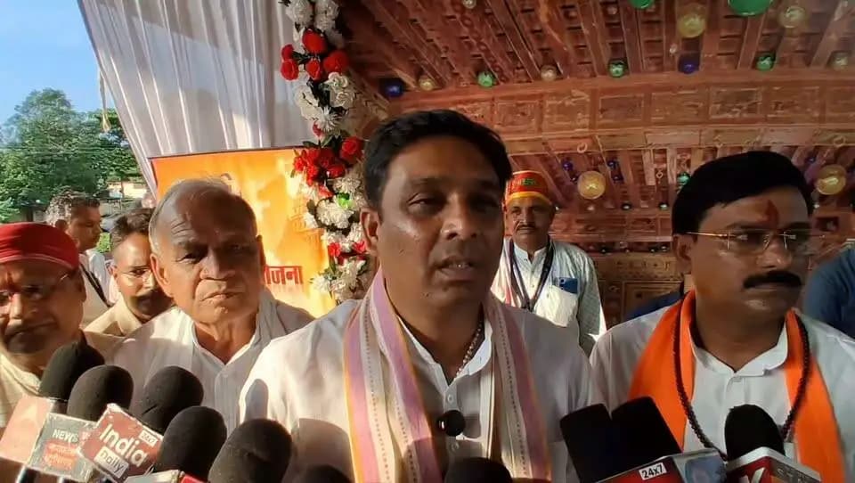 कामाख्या दर्शन से पूर्ण होंगी तीर्थ यात्रियों की मनोकामनाएं- सांसद श्री लोधी