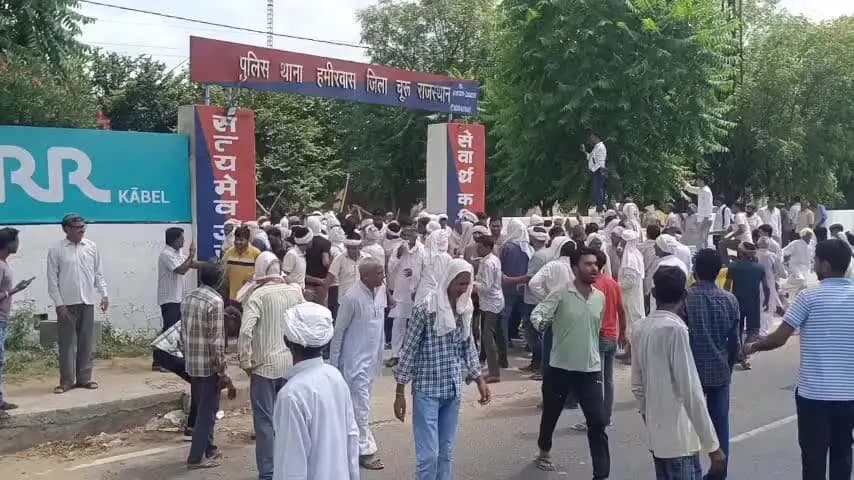 राजगढ़: हमीरवास थाने के घेराव में करीब एक दर्जन ग्रामीण घायल, 5-7 पुलिस जवानों को लगी चोट, 11 लोग गिरफ्तार, कल सुबह महापंचायत