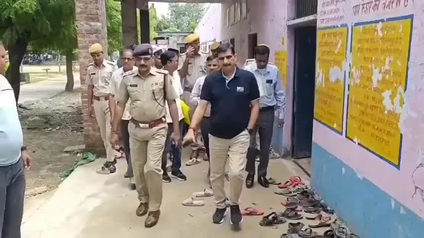 बूंदी: निर्वाचन पर्यवेक्षक ने मतदान केंद्र और मतगणना स्थल का किया निरीक्षण