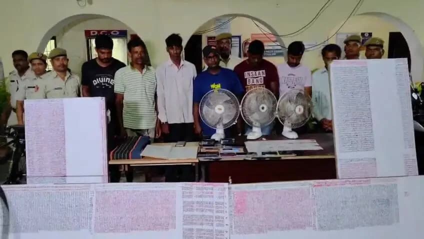 କଟକ ପୌରାଞ୍ଚଳ: ହରିପୁରରେ ଜୁଆ ଆଡ୍ଡା ଉପରେ ପୁରୀଘାଟ ପୋଲିସ ଚଢାଉ, 7 ଧରା ପଡ଼ିଲେ