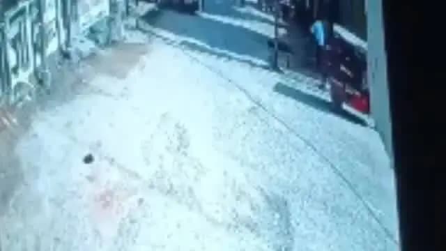 मुरैना नगर: गणेशपुरा से 8वीं का छात्र लापता, CCTV में बैग टांके हाईवे की ओर जाता दिखा,रातभर तलाश के बाद आज बानमौर में मिला।